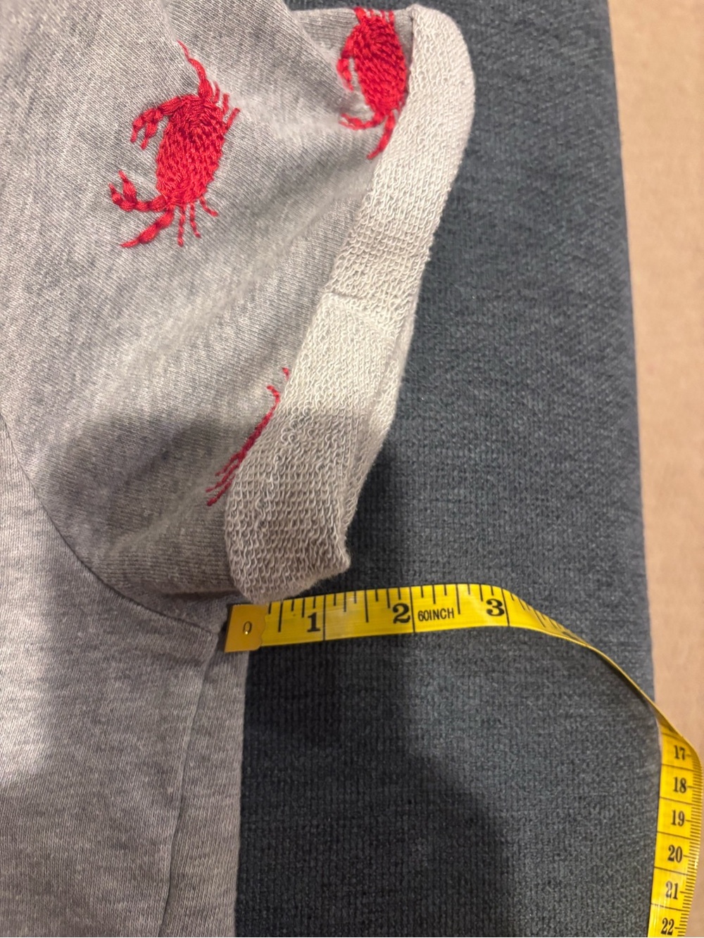 Maeve by Anthropologie Gray Sweatshirt with Red Crab Print - L - Picture 7 of 7